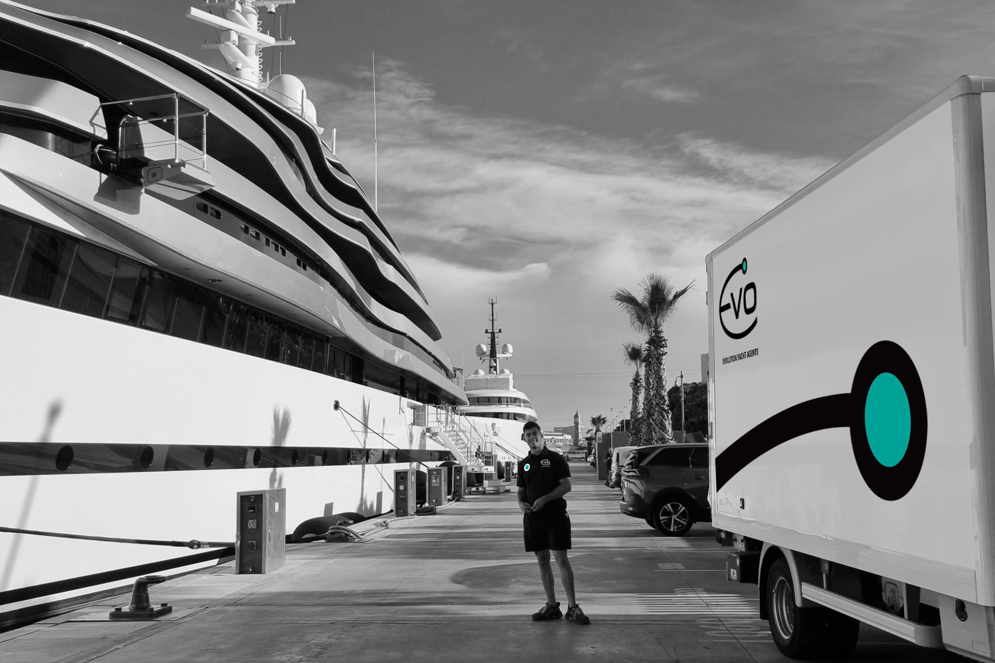 the-world-of-the-superyacht-it-s-not-just-about-embarking-essencia